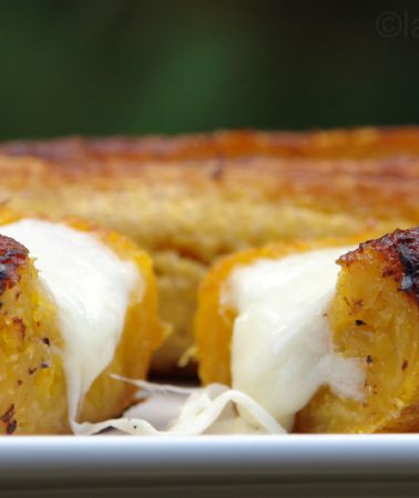 Plátanos Maduros Rellenos de Carne (Ripe Plantains Stuffed with